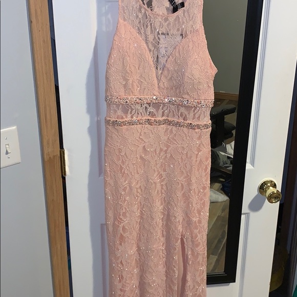 Prom dress - Picture 1 of 4